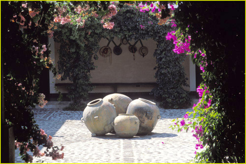 80 Antigua - courtyard Coffe Museum