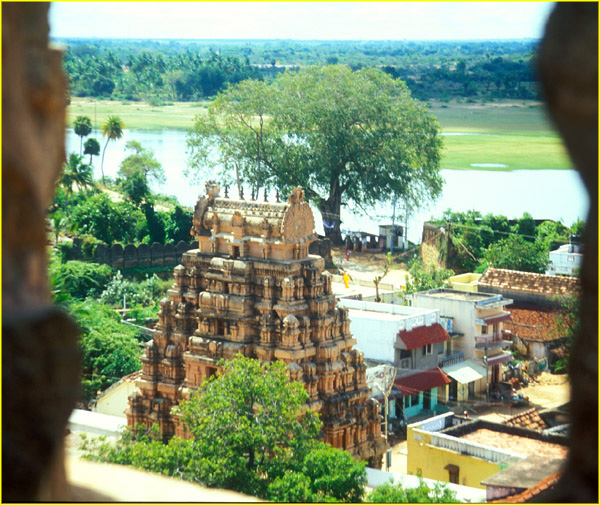 020a Tirumayam fort - gopura