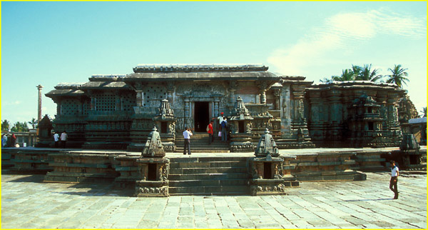 041b Belur side view