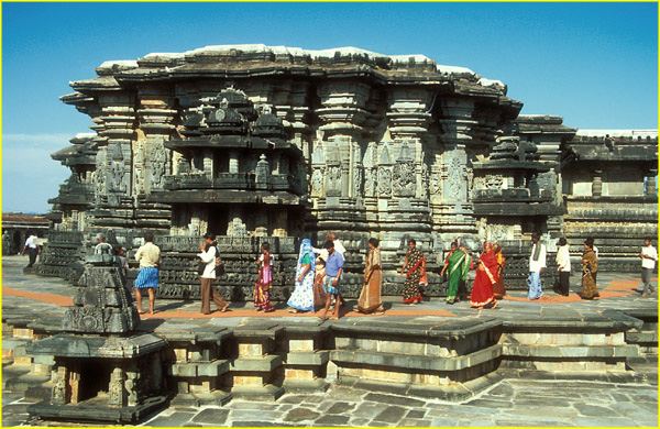 041h Belur tour