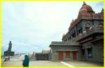 025a Vivekananda Memorial and Thiruvalluvar Statue