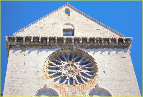 22f Trani Duomo (Cathedral) architectual detail rose window