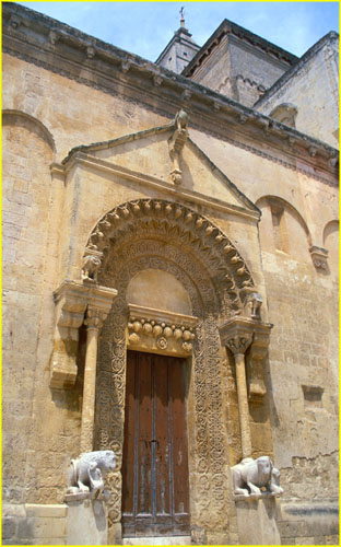 30 Matera Duomo entrance
