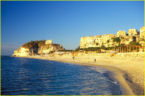 36 Santa Maria dell'Isola, Tropea