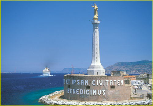 40a Entrance to Messina harbor with statue of Madonnina Port Protectress, Sicily