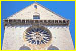 22f Trani Duomo (Cathedral) architectual detail rose window