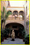 59b Palermo courtyard